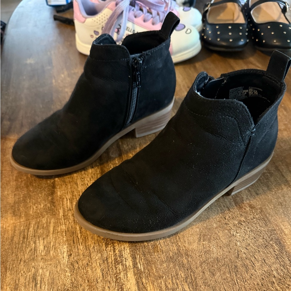 Wonder Nation Black Ankle Booties